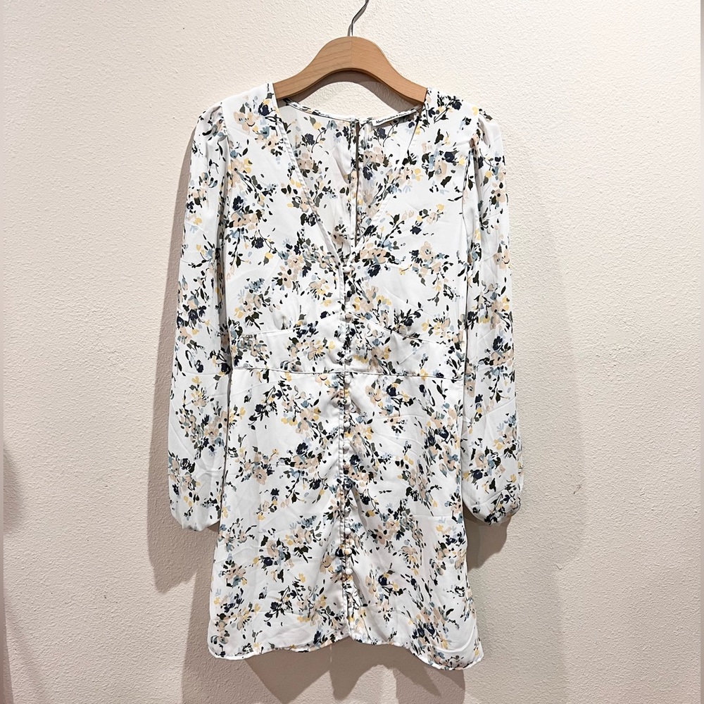 *NWT* Abercrombie & Fitch Floral Button Through V-Neck Mini Dress